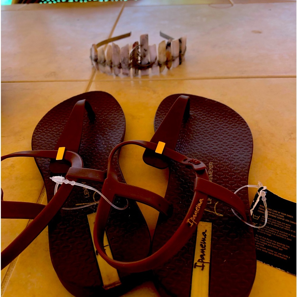 Impanima USA 7 pool sandals
